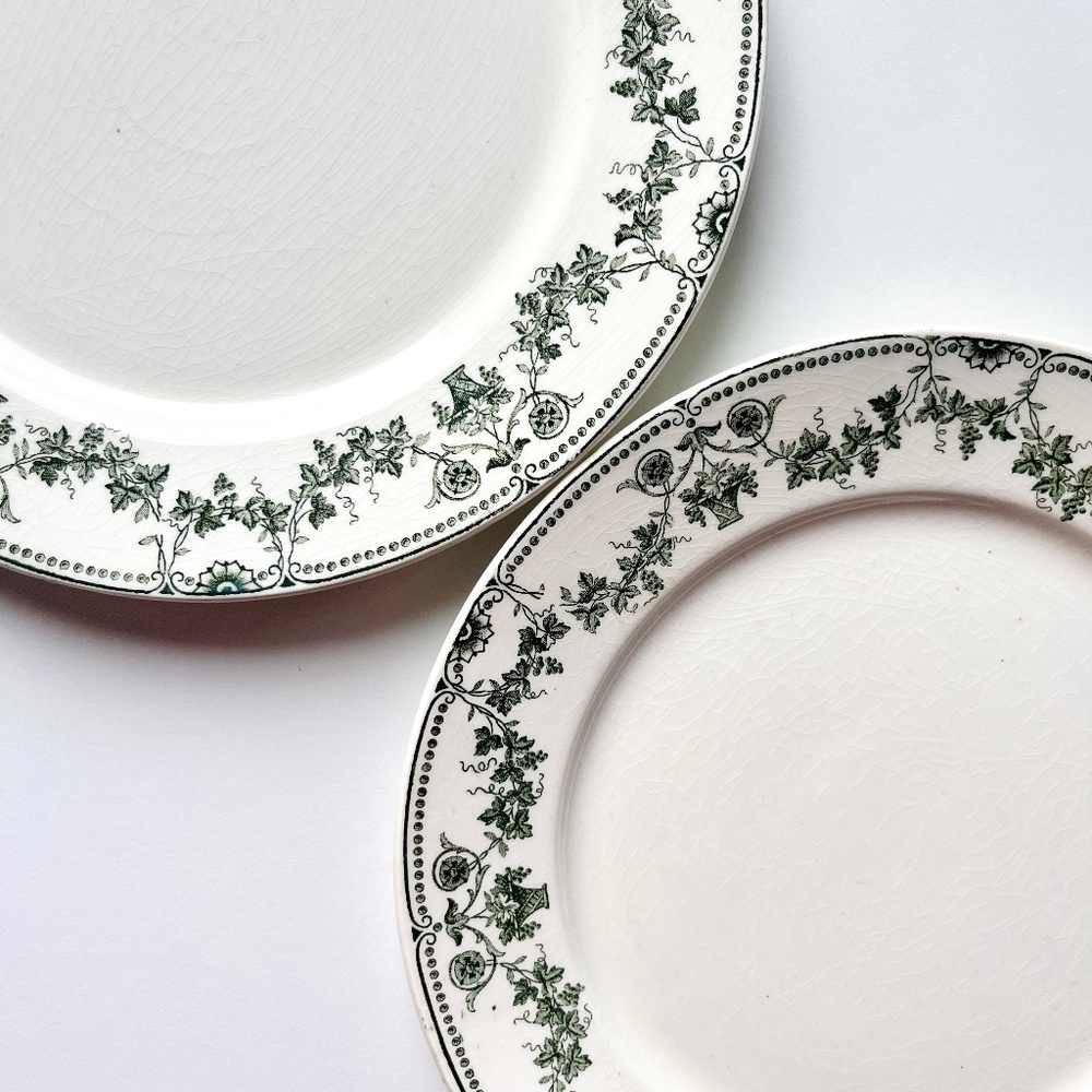 Ironstone faïence plates / Assiettes faïence terre de fer